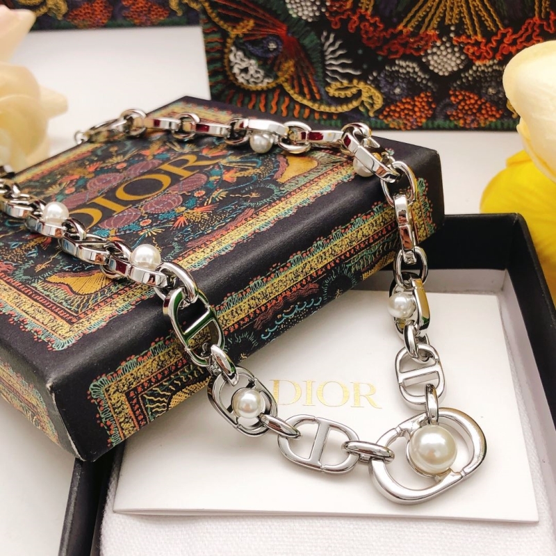 chr1st1an D10r necklaces